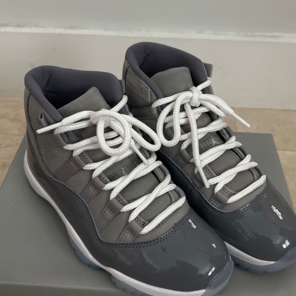 Jordan 11 retro cool grey (2021) - Picture 3 of 5